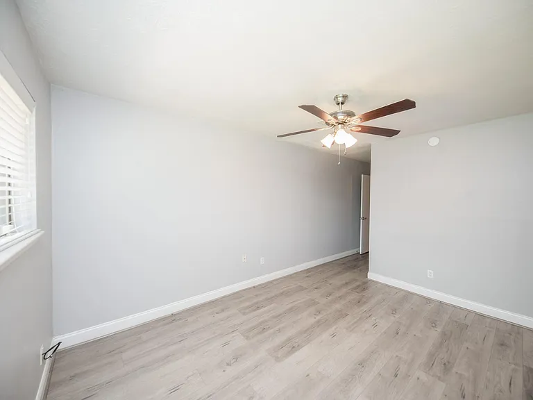 2903 Pepper Wood Dr — Photo 11