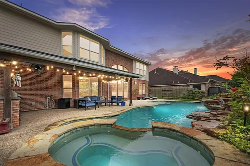 1125 Shady Knoll Ln Photo 1