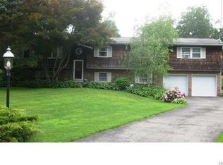 5 The Cir, Warwick, NY 10990