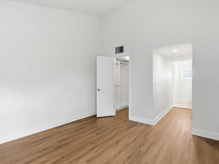221 S Garfield St #211 — Photo 15