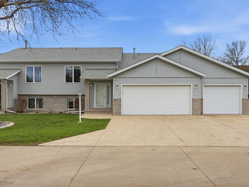 1st image of 1224 Cedar Way E