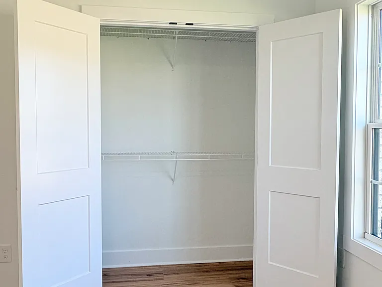 5369 Crocus Dr — Photo 16