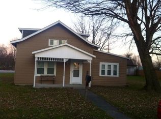 516 N 7th St, Mitchell, IN 47446