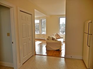 22 Perry St, Newport, RI 02840