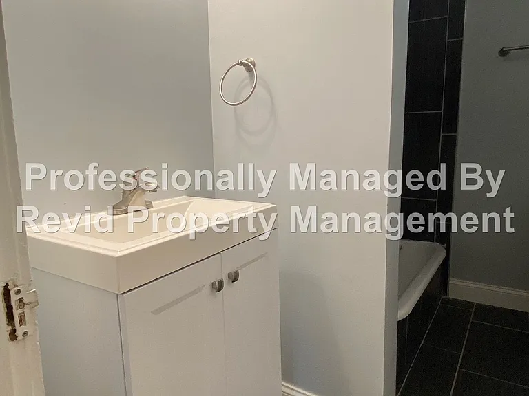 144 N Belvedere Blvd #2 — Photo 13