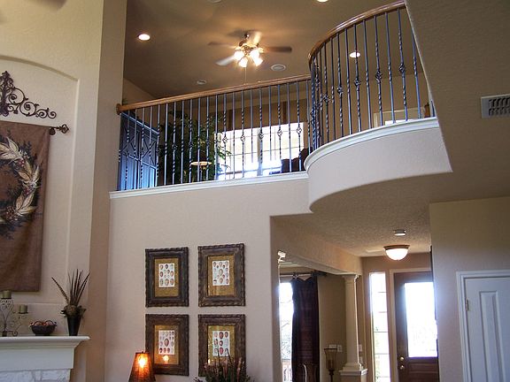 4th image of 333 Frank Baum Dr