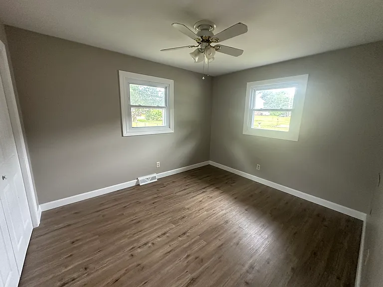 6913 Roosevelt Ave — Photo 7