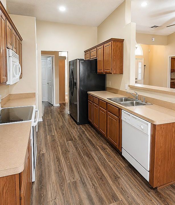 2nd image of 5708 Aberdeen Ct