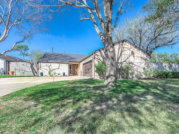 11802 Poplar Creek Dr, Houston, TX 77077