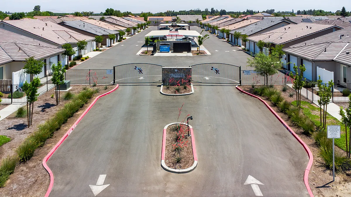 Building Photo - Seminole Run II