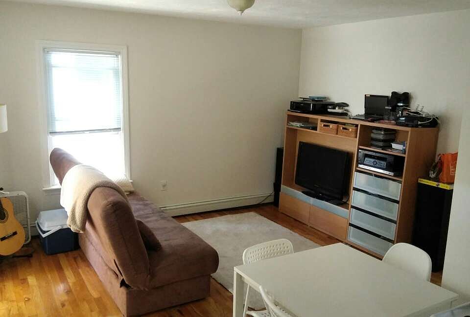 1st image of 34 Jefferson St #2