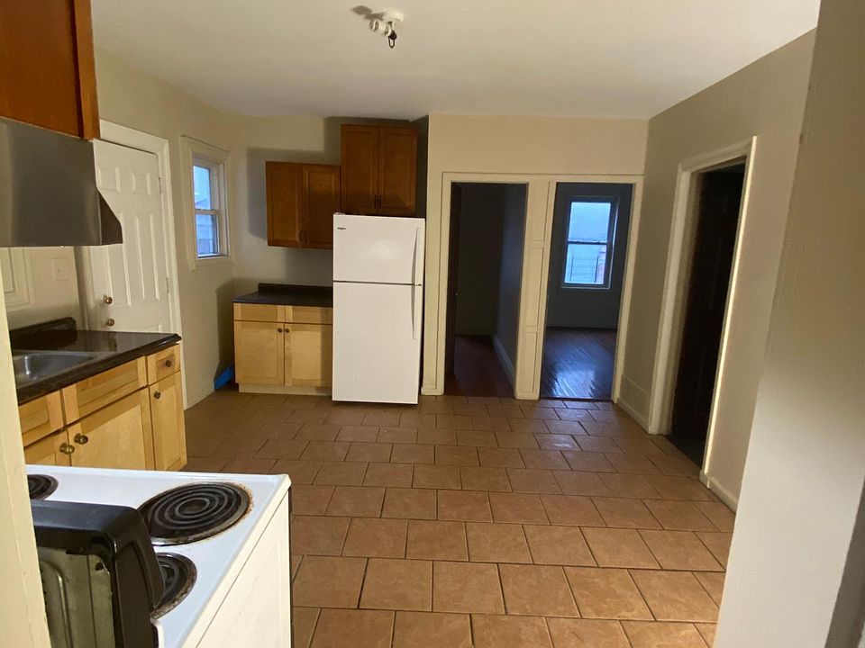 1st image of 10911 Liverpool St #1