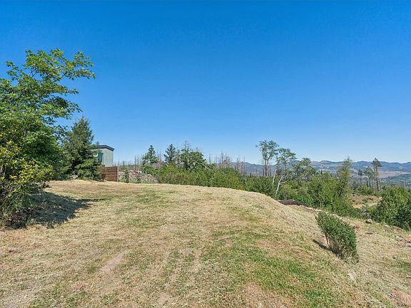 3rd image of 2717 Bennett Ridge Road