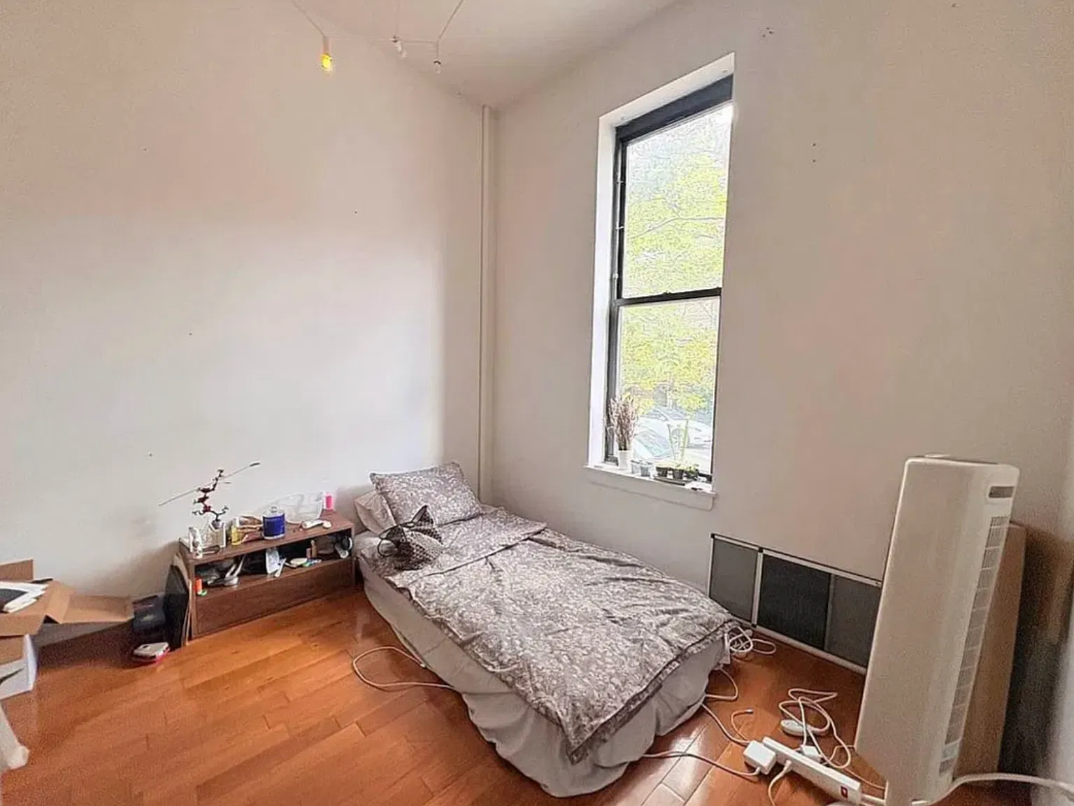 570 Jefferson Avenue — Photo 3