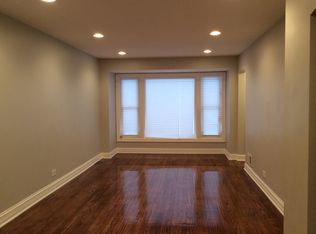 8846 S Euclid Ave, Chicago, IL 60617