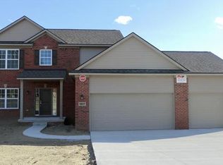 1817 Kristina Dr, White Lake, MI