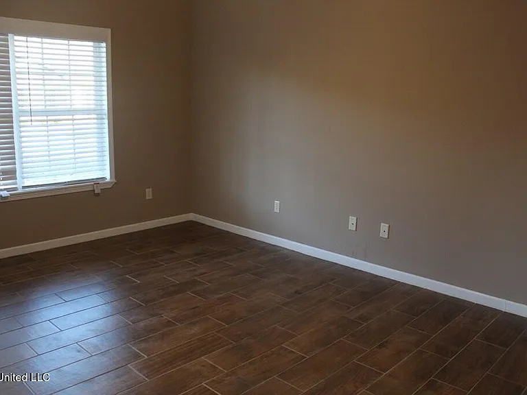 1007 Bassett Dr — Photo 11