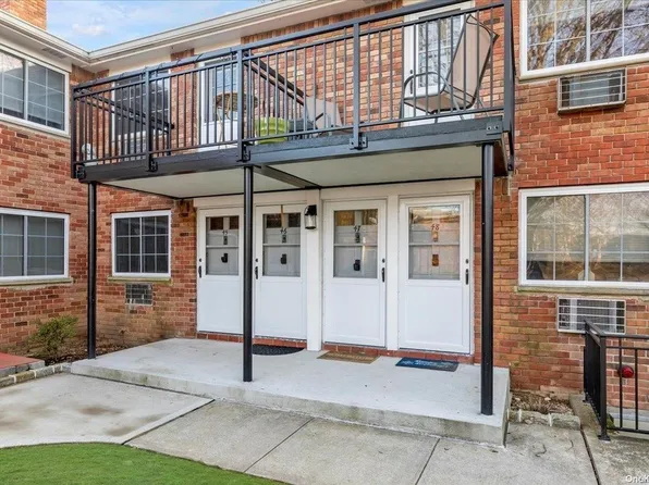 1233 Melville Road #47, Farmingdale, NY 11735