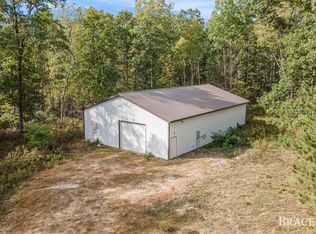 10801 Federal Rd, Howard City, MI 49329