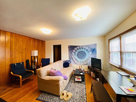 3rd image of 164 E McCormick Ave APT 6