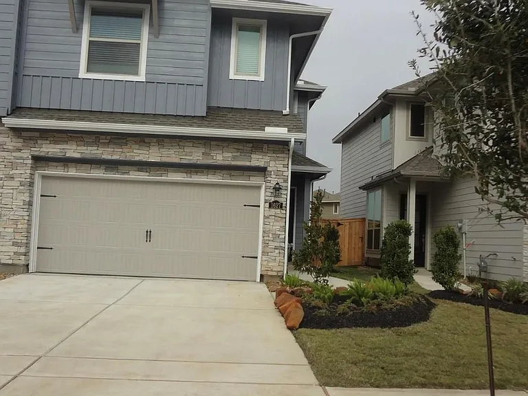 1627 Ryon Falls Dr — Photo 2