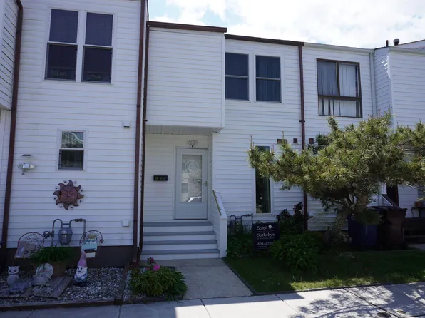 349 Hampshire Dr, Ventnor City, NJ 08406
