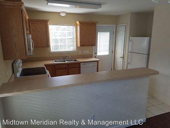 3rd image of 1913 Nena Hills Dr