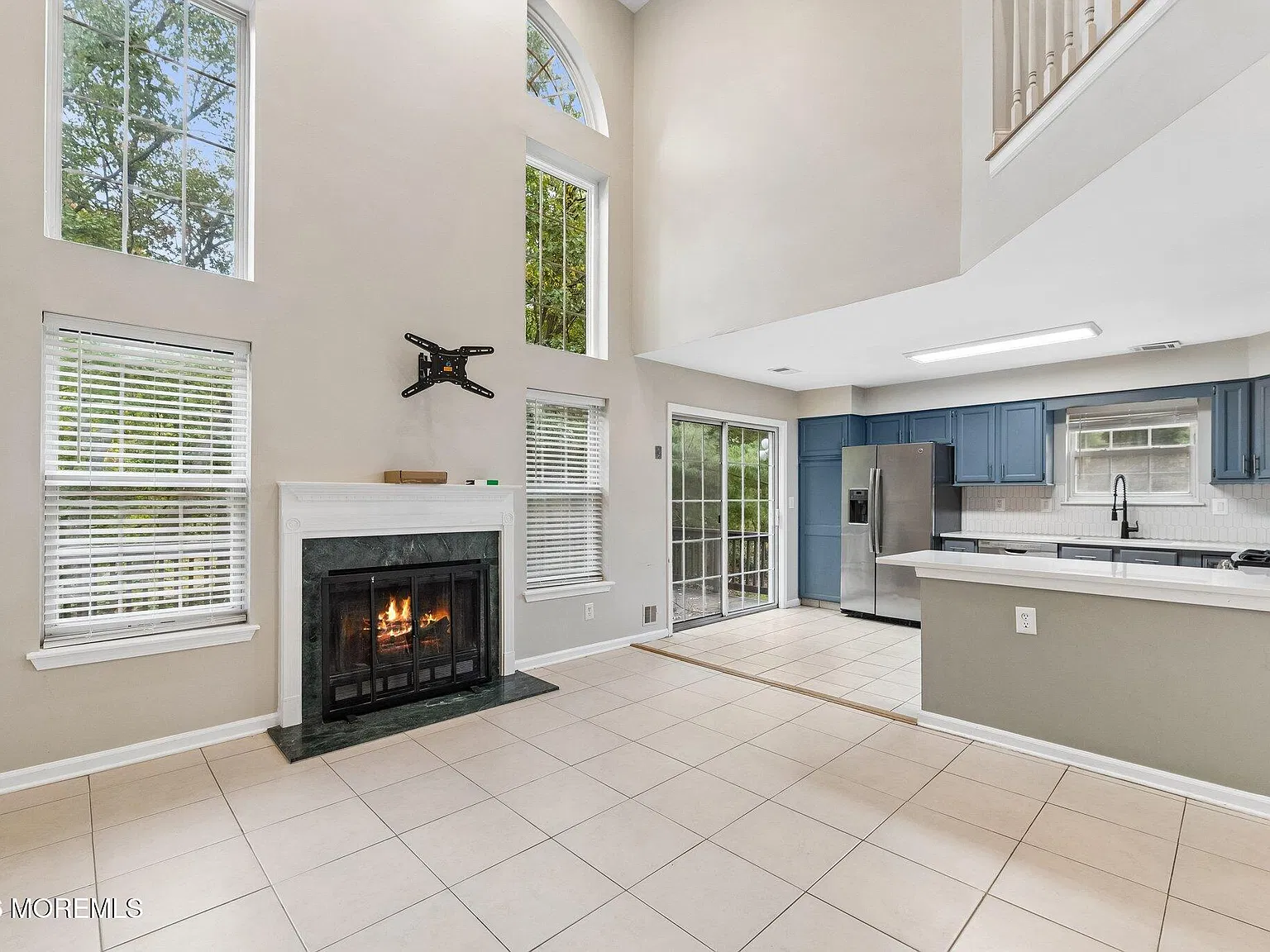 3 bed, 2.5 bath, 1961 sqft, $3,800 — Photo 4