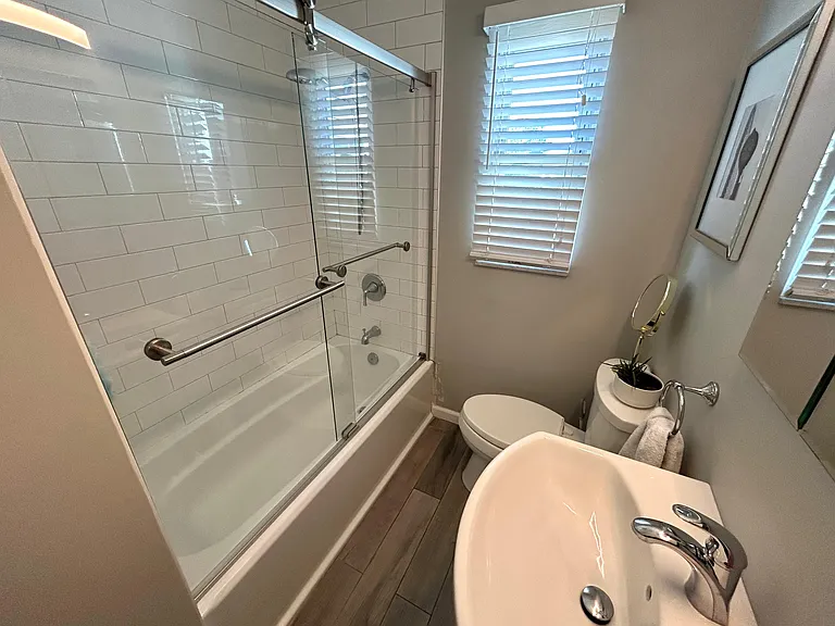 16 White Oak Dr — Photo 5