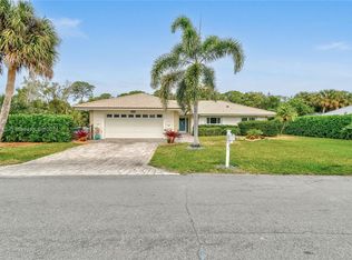 8605 SE Gulfstream Pl, Hobe Sound, FL 33455