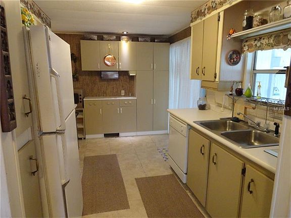 2nd image of 2006 Wax Myrtle Dr #1768