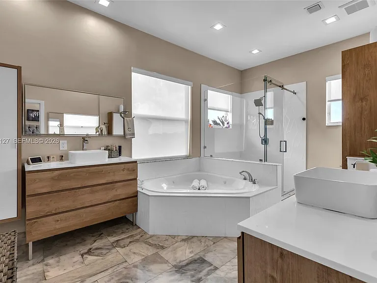 4904 SW 166th Ave — Photo 17