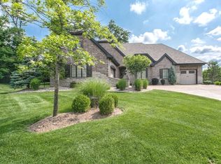 22 Ladue Ct, Saint Louis, MO 63141