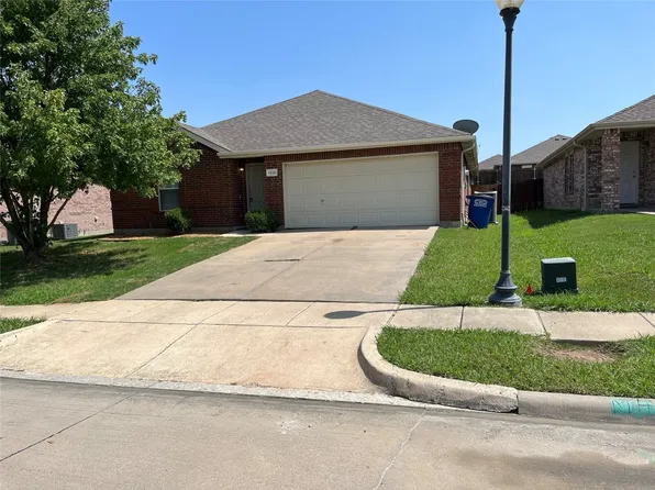 1426 Whitewater Dr, Little Elm, TX 75068