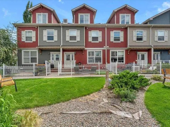 10 NW Auburn Bay Ave SE #315, Calgary, AB T3M 0P8