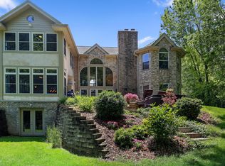3730 W Grace Ave, Mequon, WI 53092
