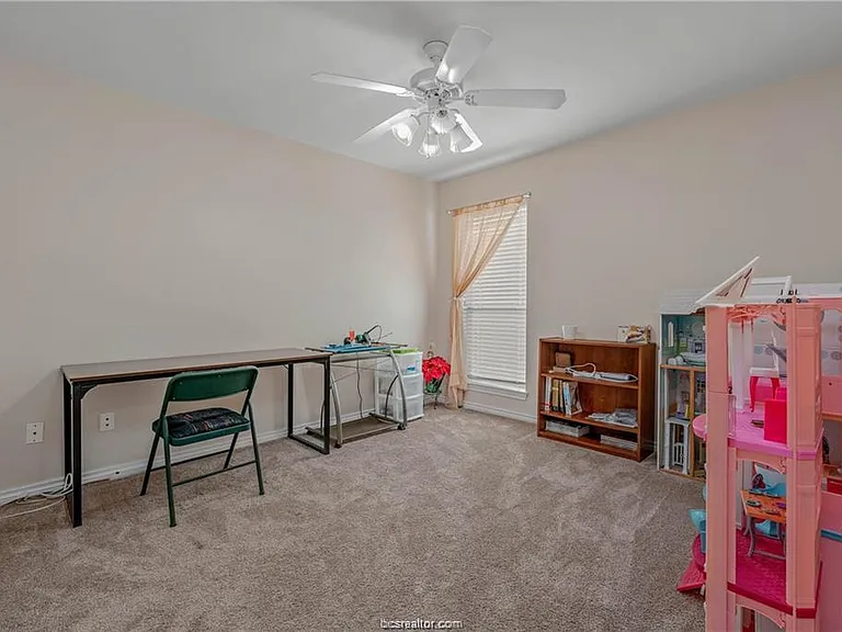 3755 Essen Loop — Photo 16