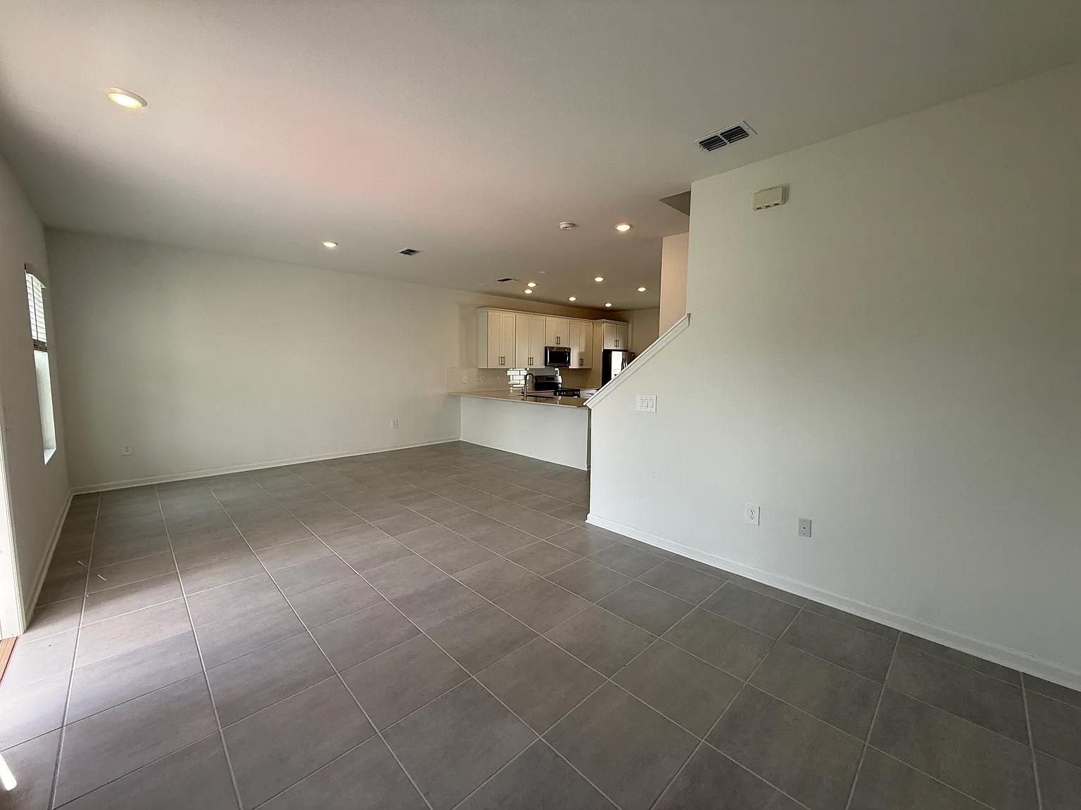 3 bed, 2.5 bath, 1615 sqft, $2,500 — Photo 4