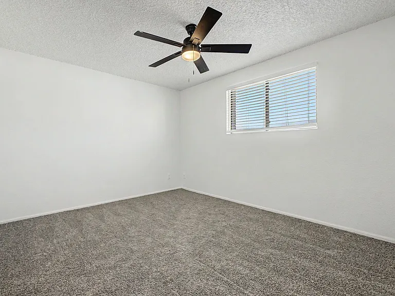 The Brentwood — Photo 14
