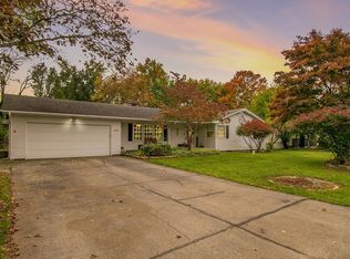 23128 Sandalwood Dr, Elkhart, IN 46516