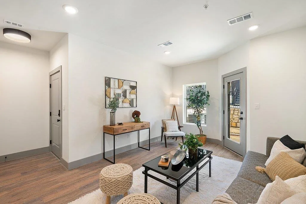 1 bed, 1.0 bath, 749 sqft, $1,940 — Photo 4