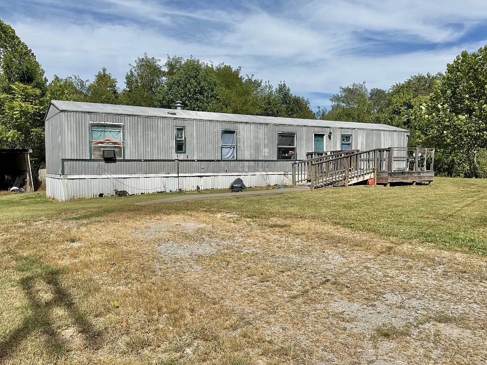 2nd image of 1430 Troy Ridge Rd