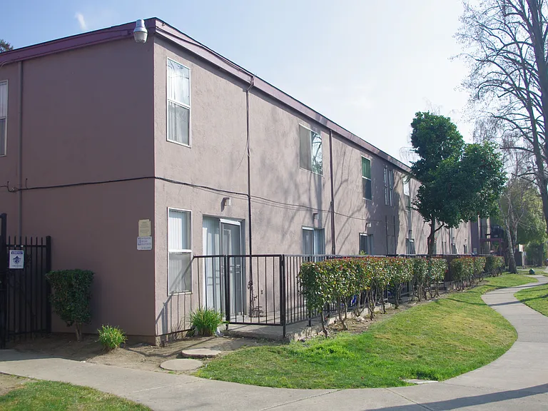 Park Haven Apartments — Photo 15