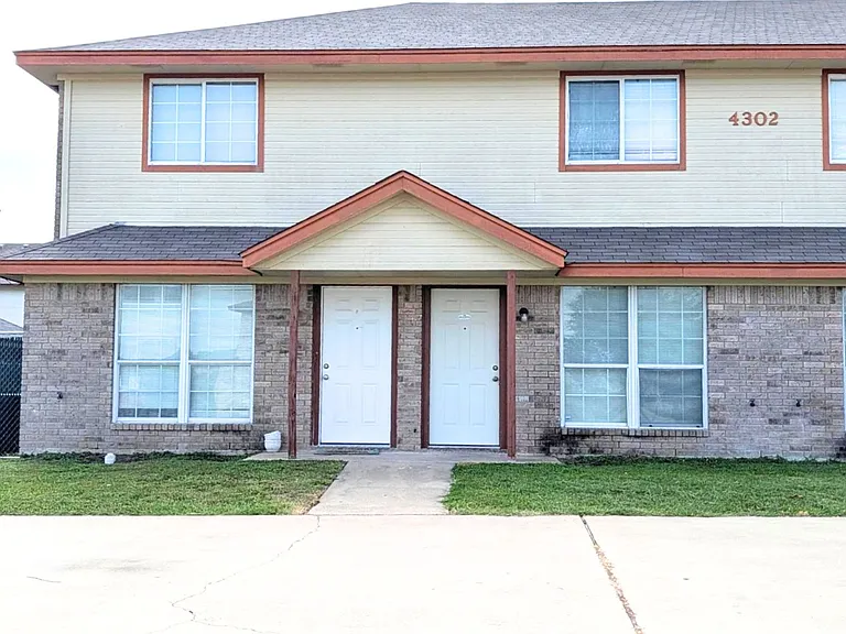 4302 Jeff Scott Dr — Photo 1