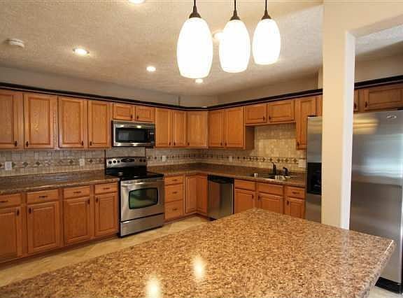 4th image of 4623 Quesada Ave
