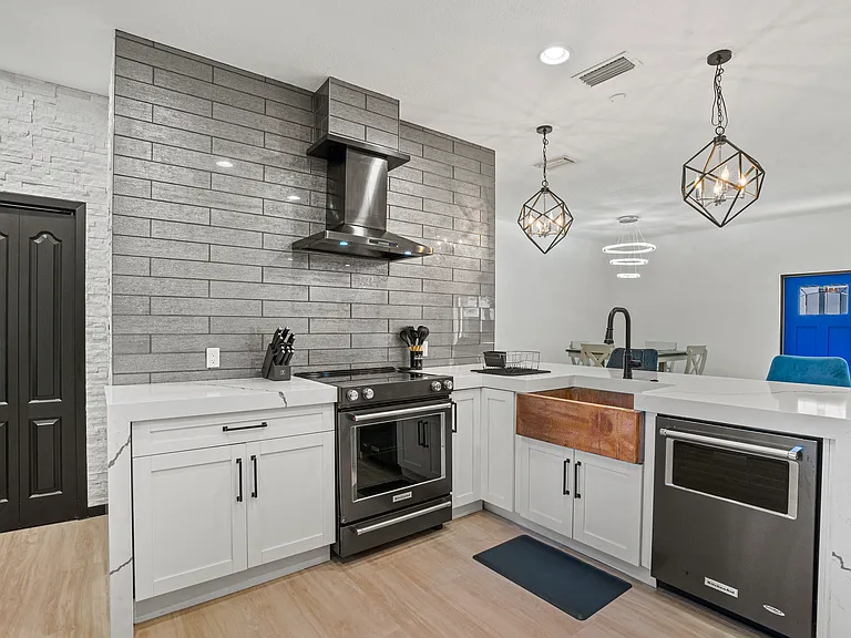 1185 S Shade Ave — Photo 13