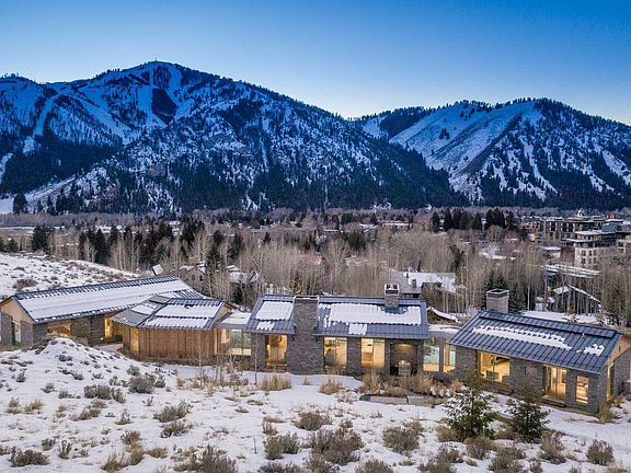 2nd image of 220 Lava St