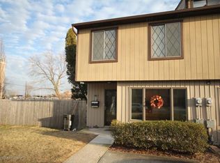 884 Patterson Ave, Staten Island, NY 10306