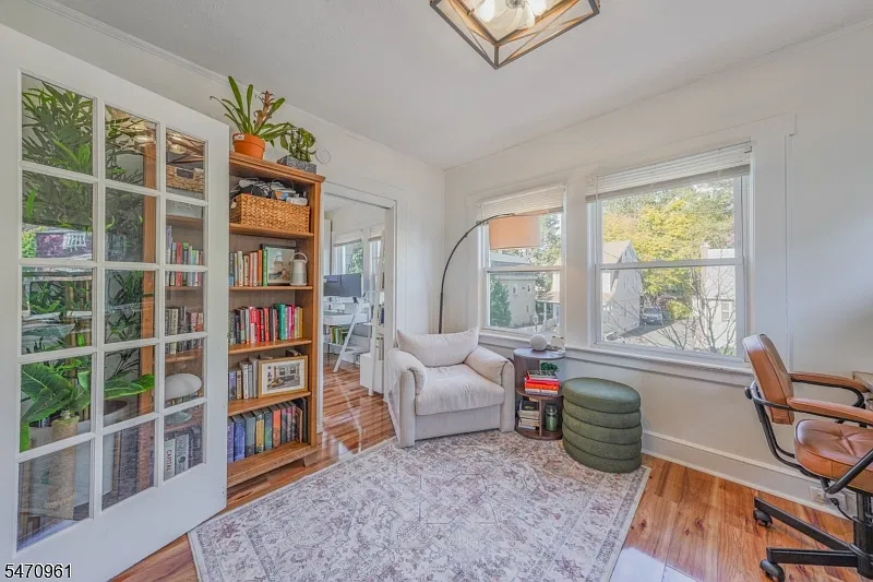 3 bed, 1.0 bath, $3,150 — Photo 4