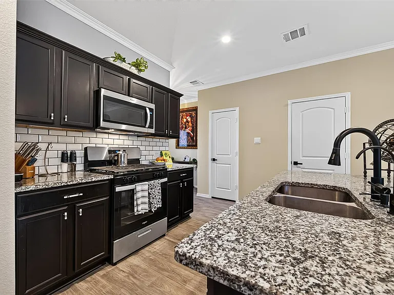 14319 Rain Dr — Photo 18